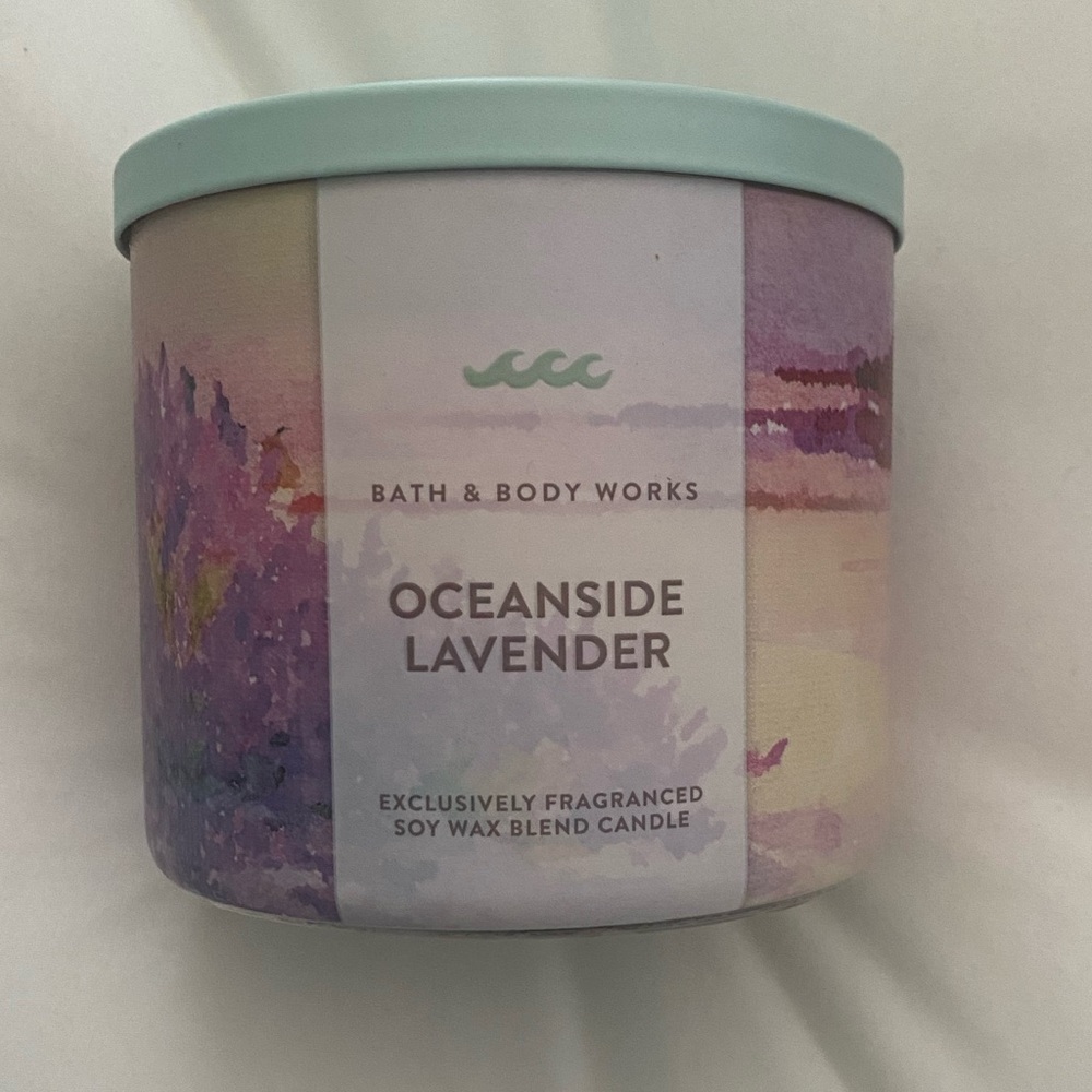 🆕 Bath & Body Works Oceanside Lavender Candle